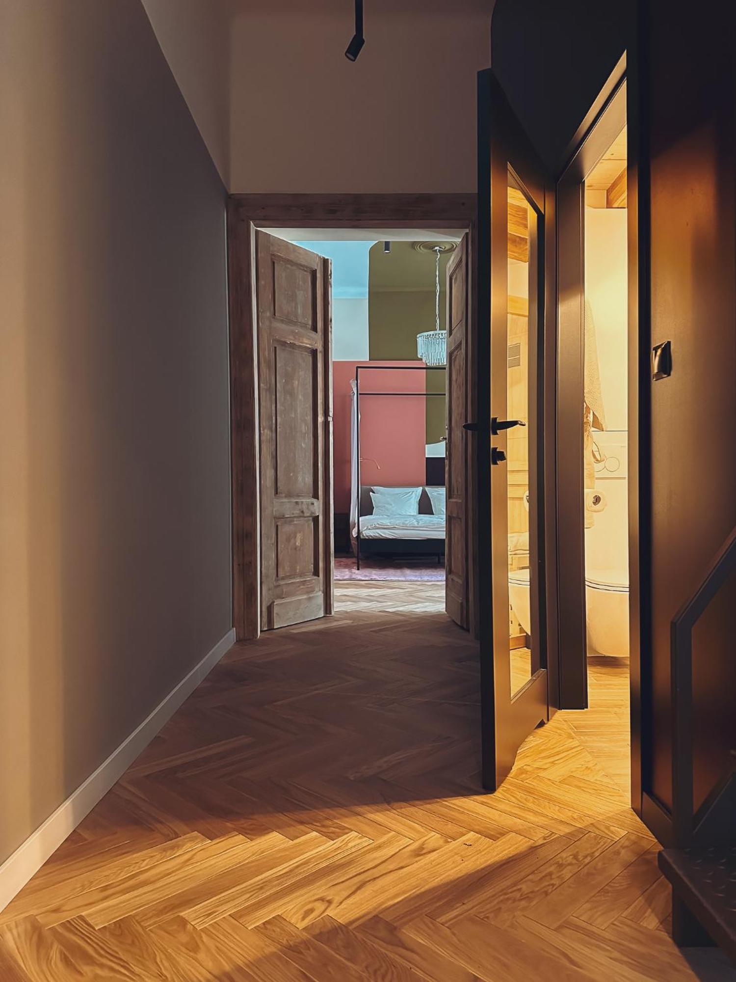 Apartment Quiet Luxury On Florianska Krakow