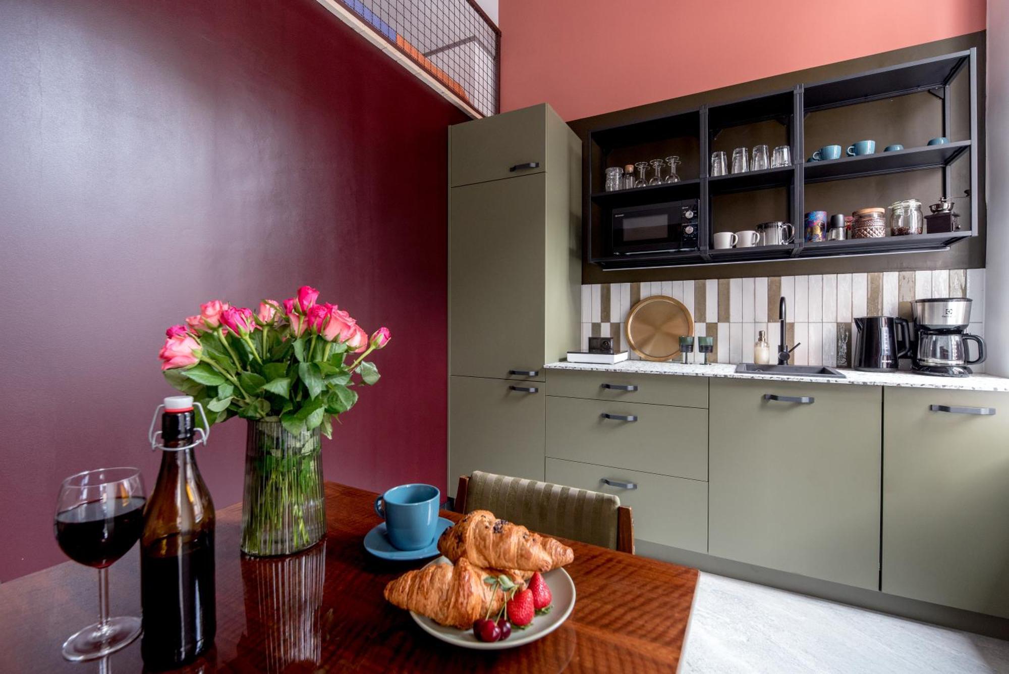 Quiet Luxury On Florianska Apartment Krakow