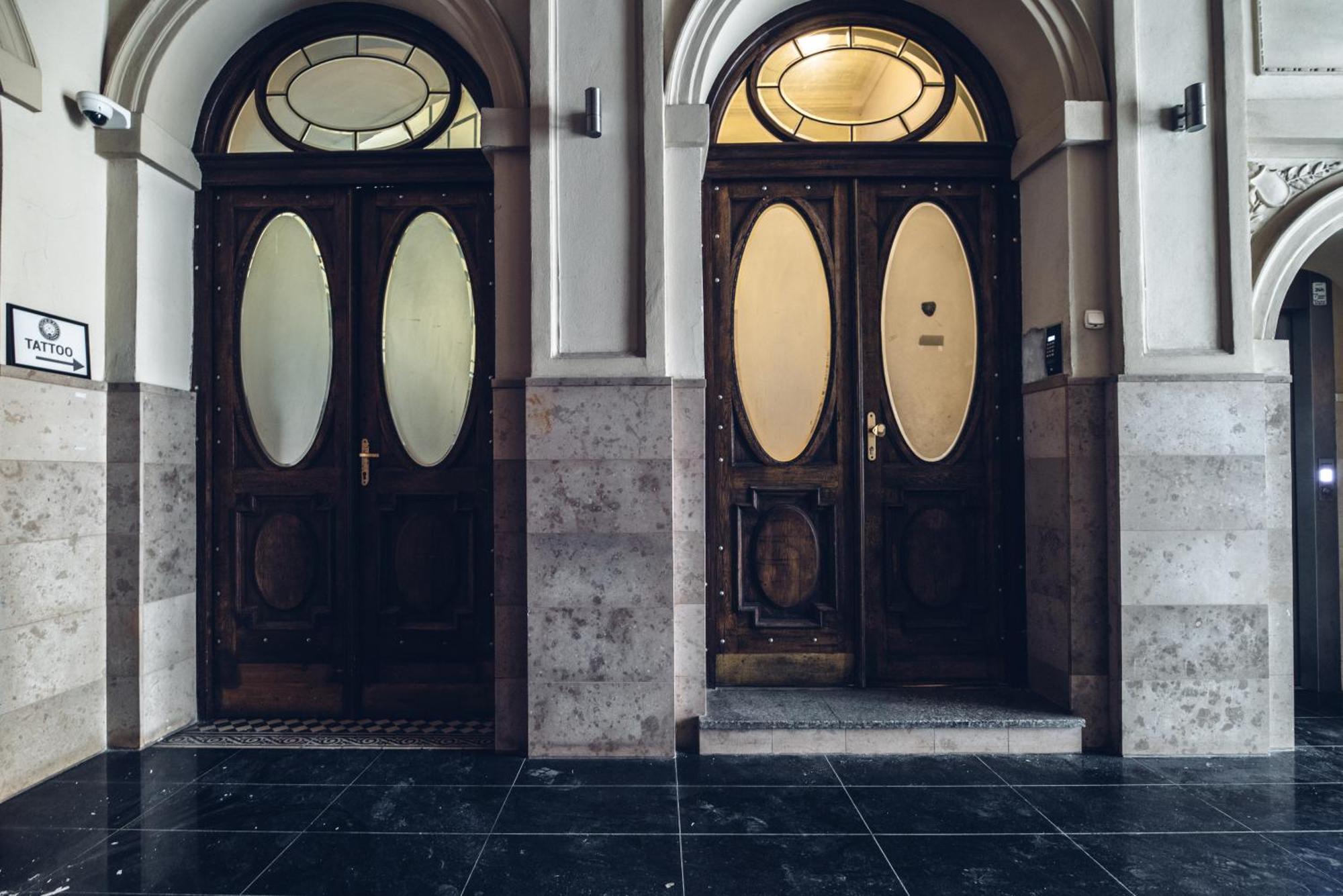 Quiet Luxury On Florianska Krakow